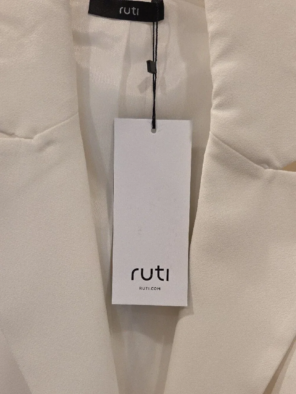 Ruti Winter White Single-Button Tailored Blazer